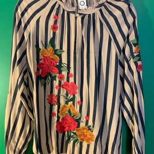 Anthropologie brand Akemi & Kim striped/embroidered pullover top